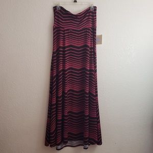 NWT Lularoe : Medium Maxi Shirt